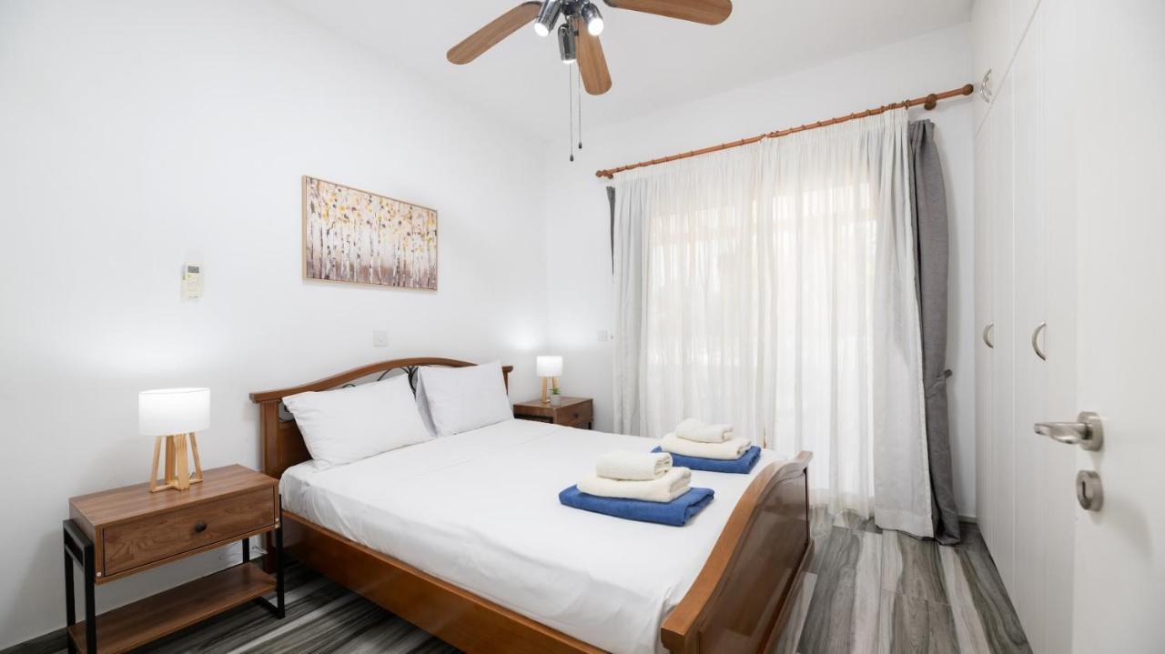 Beautiful Apartment In Harbour Paphos, Central & Close To Beach Kültér fotó